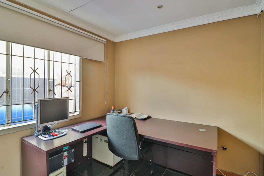 4 Bedroom Property for Sale in Lenasia South Gauteng