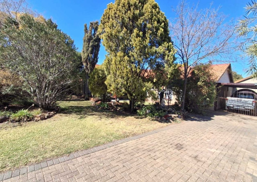 3 Bedroom Property for Sale in Brackenhurst Gauteng