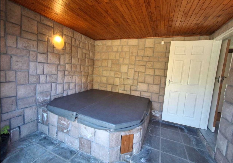 3 Bedroom Property for Sale in Brackenhurst Gauteng