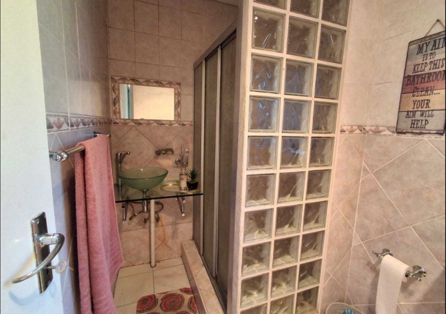 3 Bedroom Property for Sale in Brackenhurst Gauteng