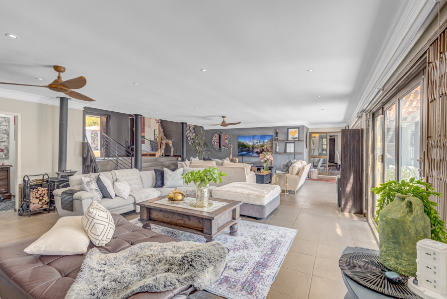 9 Bedroom Property for Sale in Crowthorne AH Gauteng