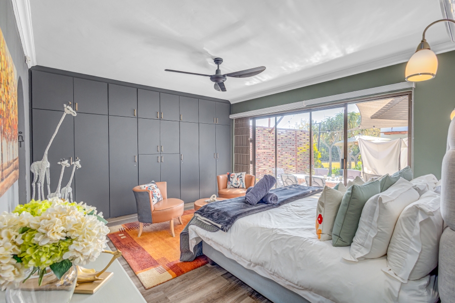 9 Bedroom Property for Sale in Crowthorne AH Gauteng