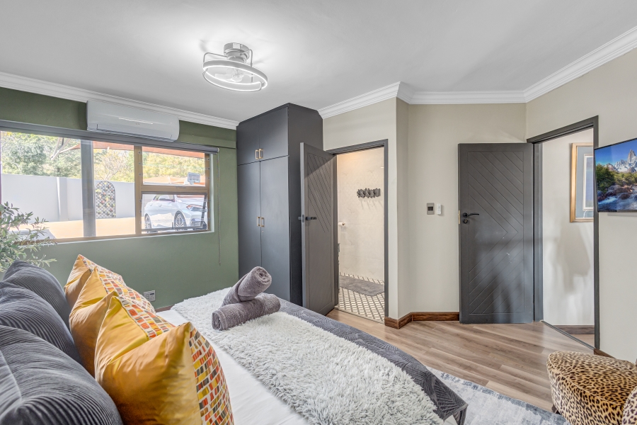 9 Bedroom Property for Sale in Crowthorne AH Gauteng