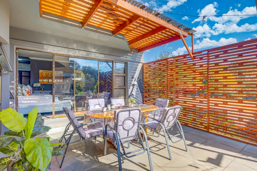 9 Bedroom Property for Sale in Crowthorne AH Gauteng