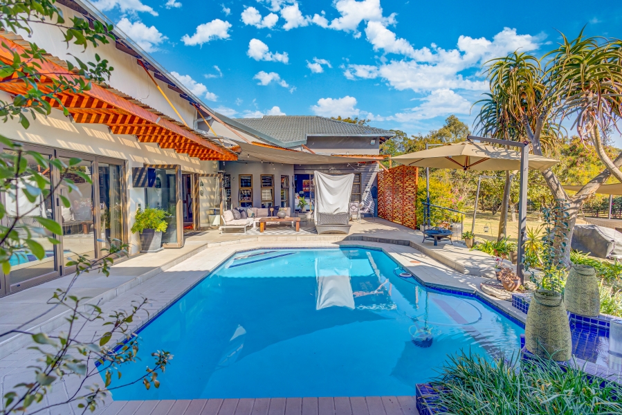 9 Bedroom Property for Sale in Crowthorne AH Gauteng