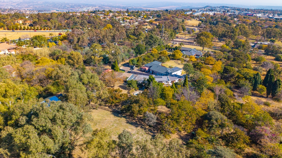 9 Bedroom Property for Sale in Crowthorne AH Gauteng