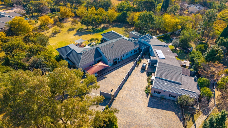 9 Bedroom Property for Sale in Crowthorne AH Gauteng