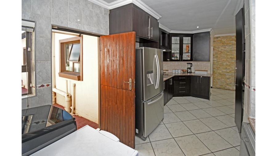 3 Bedroom Property for Sale in Thatchfield Hills Gauteng