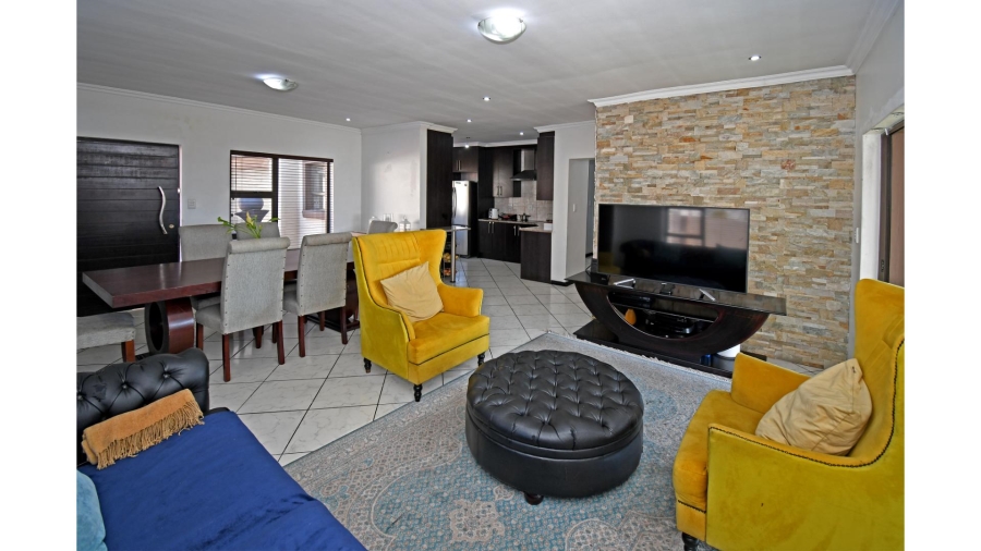3 Bedroom Property for Sale in Thatchfield Hills Gauteng