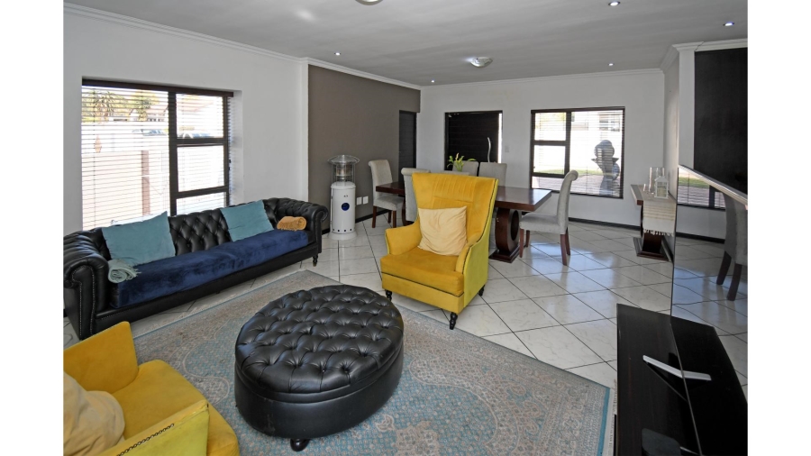 3 Bedroom Property for Sale in Thatchfield Hills Gauteng