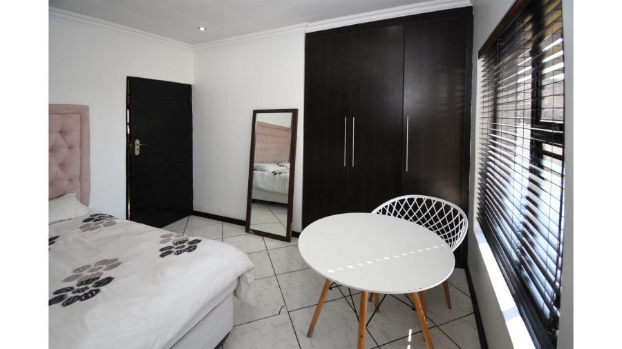 3 Bedroom Property for Sale in Thatchfield Hills Gauteng