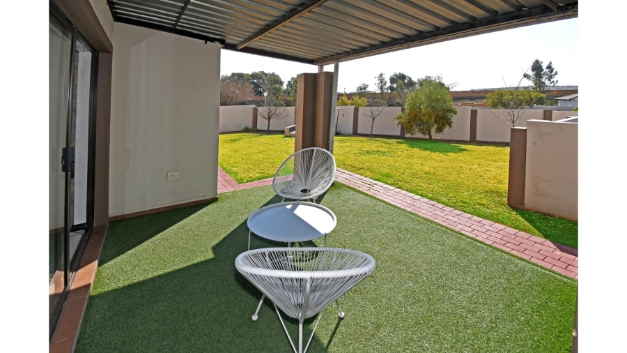 3 Bedroom Property for Sale in Thatchfield Hills Gauteng