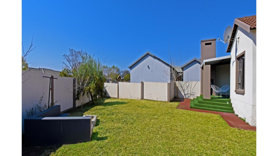 3 Bedroom Property for Sale in Thatchfield Hills Gauteng