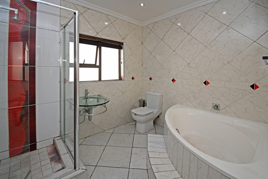 3 Bedroom Property for Sale in Thatchfield Hills Gauteng