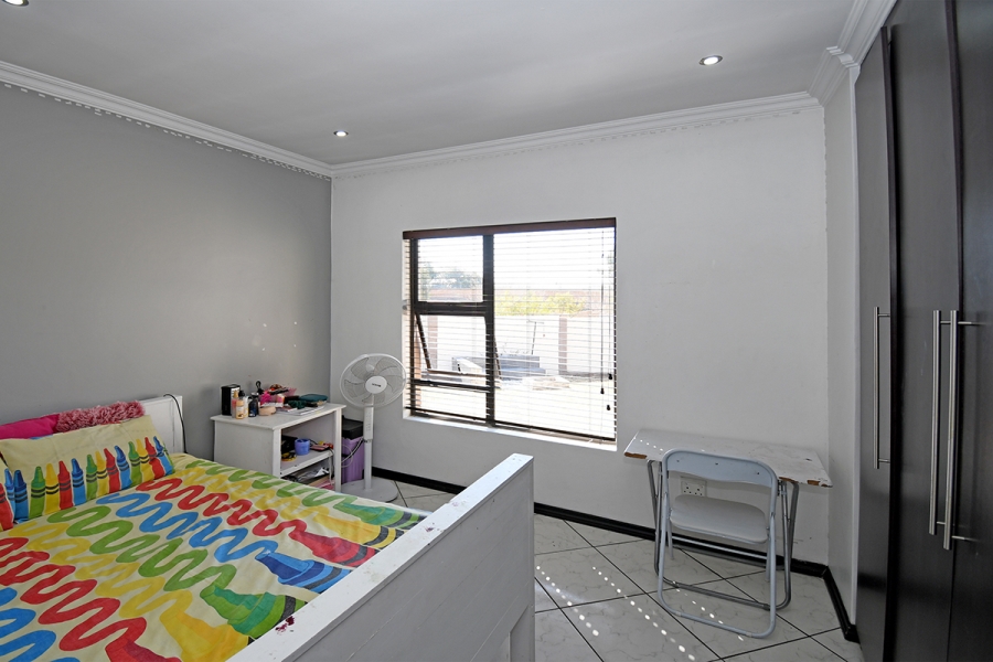 3 Bedroom Property for Sale in Thatchfield Hills Gauteng