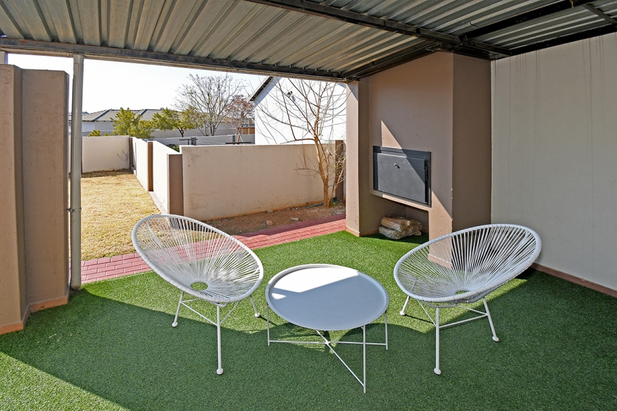 3 Bedroom Property for Sale in Thatchfield Hills Gauteng