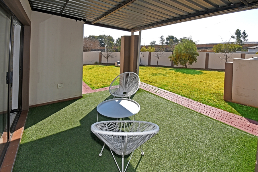 3 Bedroom Property for Sale in Thatchfield Hills Gauteng