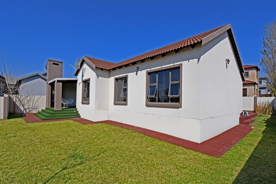 3 Bedroom Property for Sale in Thatchfield Hills Gauteng