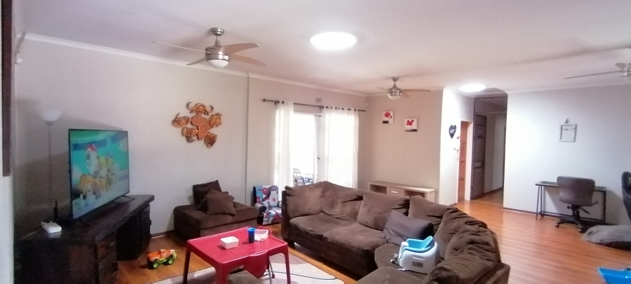 To Let 4 Bedroom Property for Rent in Wilro Park Gauteng