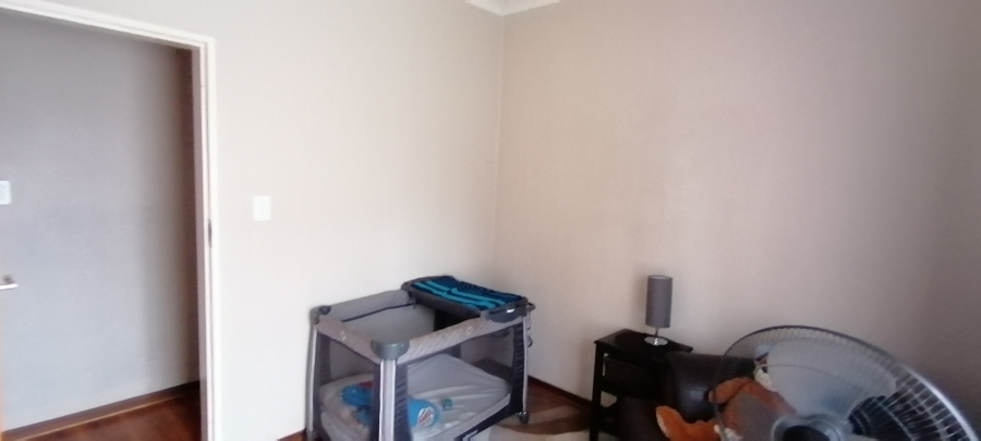 To Let 4 Bedroom Property for Rent in Wilro Park Gauteng