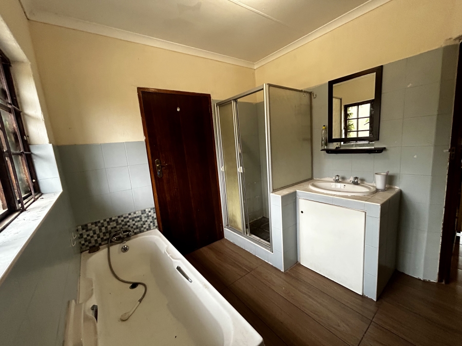 5 Bedroom Property for Sale in Austinview Gauteng