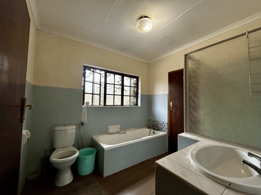 5 Bedroom Property for Sale in Austinview Gauteng
