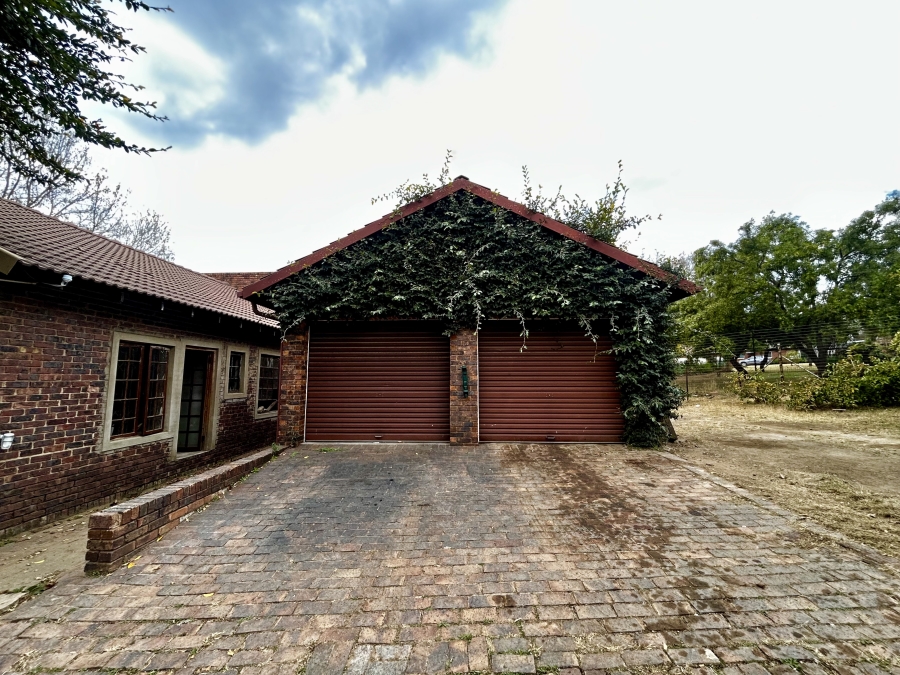 5 Bedroom Property for Sale in Austinview Gauteng