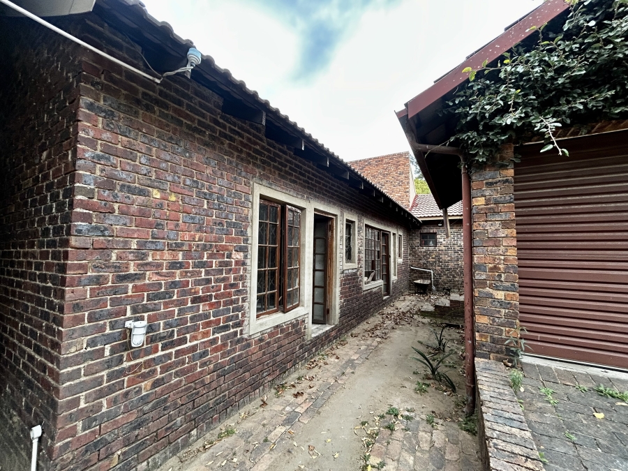 5 Bedroom Property for Sale in Austinview Gauteng