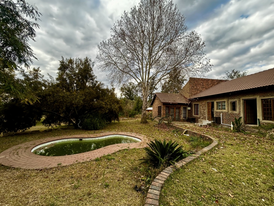 5 Bedroom Property for Sale in Austinview Gauteng