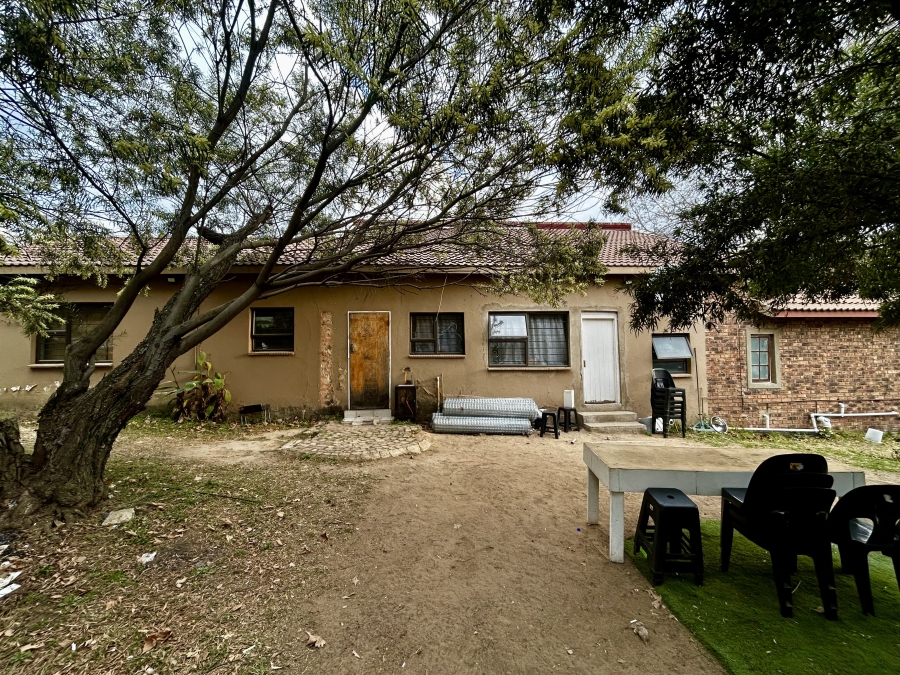 5 Bedroom Property for Sale in Austinview Gauteng