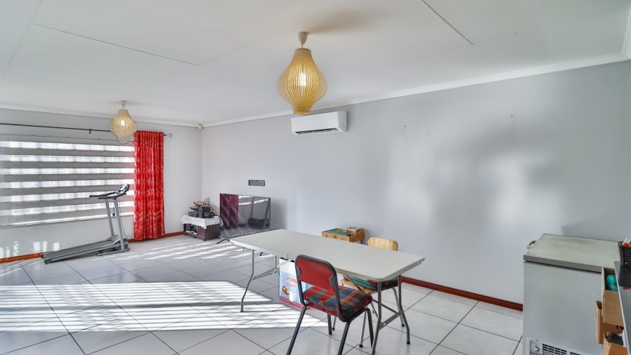 3 Bedroom Property for Sale in Honeydew Manor Gauteng