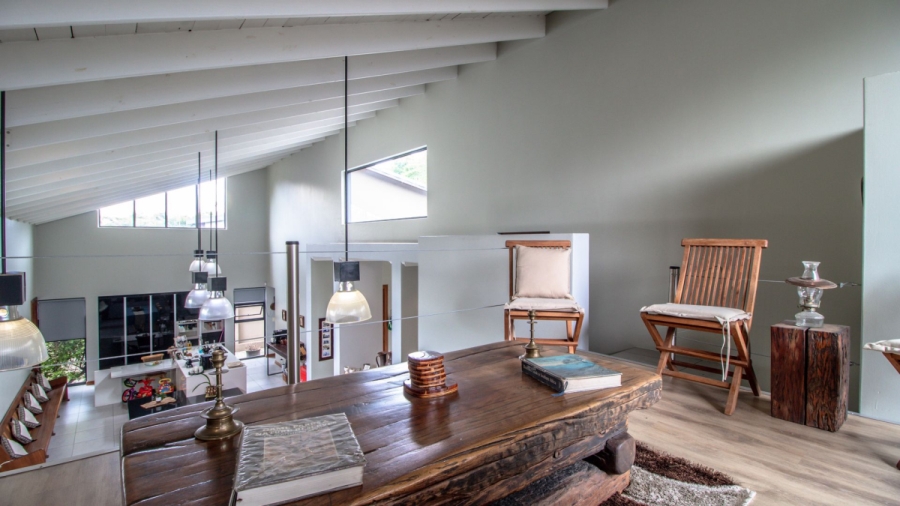 4 Bedroom Property for Sale in Lakeside Gauteng