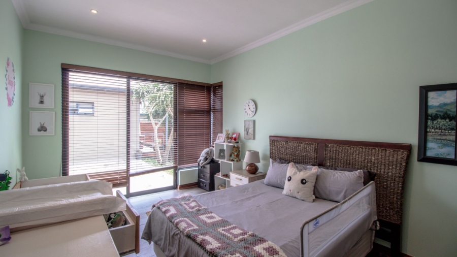4 Bedroom Property for Sale in Lakeside Gauteng