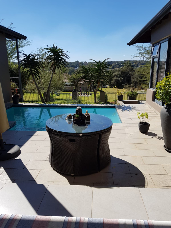 4 Bedroom Property for Sale in Lakeside Gauteng