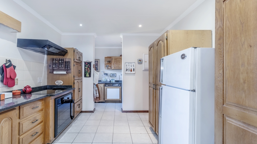 4 Bedroom Property for Sale in Dorandia Gauteng