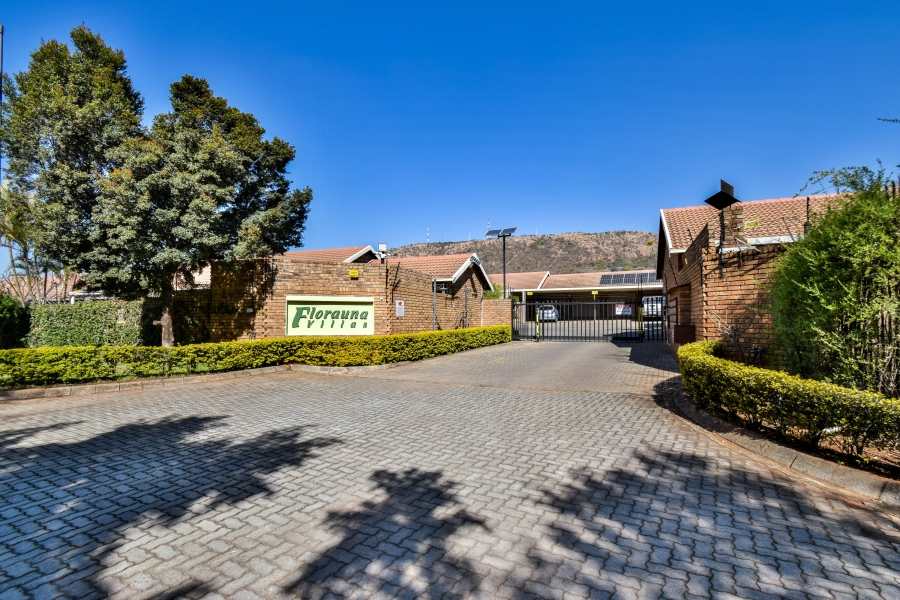 2 Bedroom Property for Sale in Florauna Gauteng