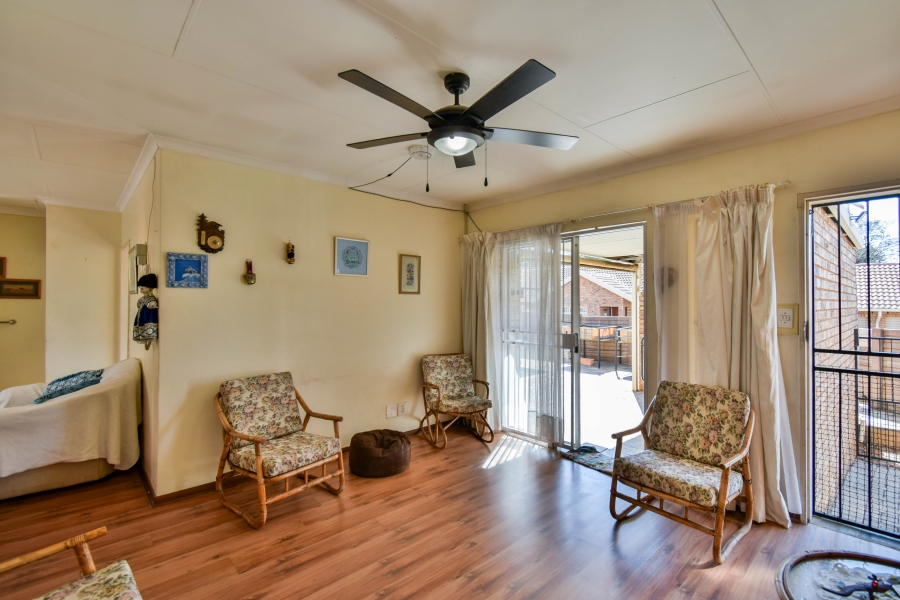 2 Bedroom Property for Sale in Florauna Gauteng