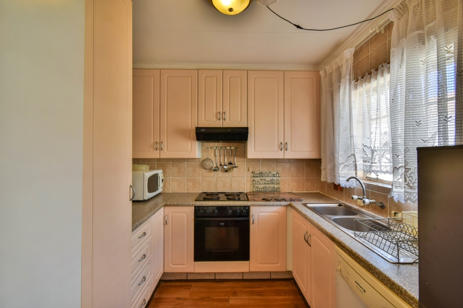2 Bedroom Property for Sale in Florauna Gauteng