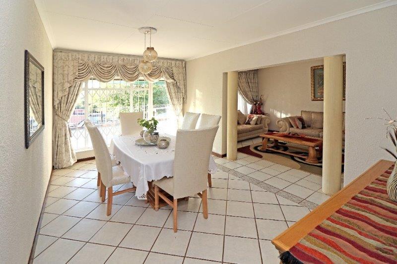 To Let 5 Bedroom Property for Rent in Wilro Park Gauteng