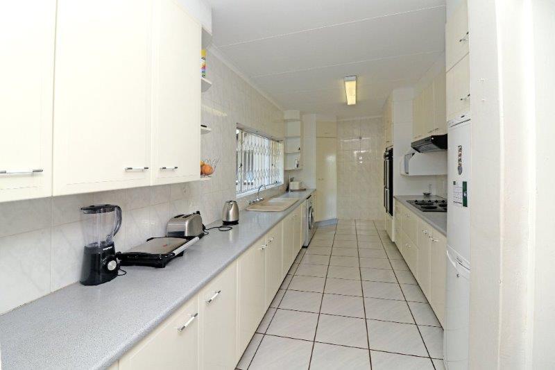 To Let 5 Bedroom Property for Rent in Wilro Park Gauteng
