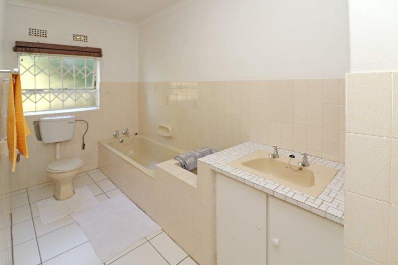 To Let 5 Bedroom Property for Rent in Wilro Park Gauteng