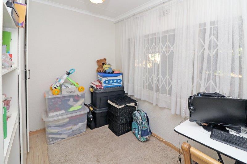 To Let 5 Bedroom Property for Rent in Wilro Park Gauteng