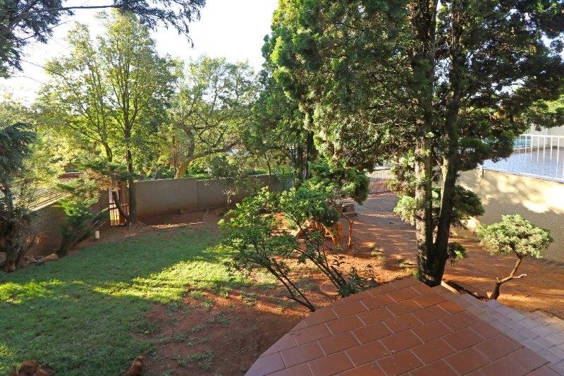 To Let 5 Bedroom Property for Rent in Wilro Park Gauteng