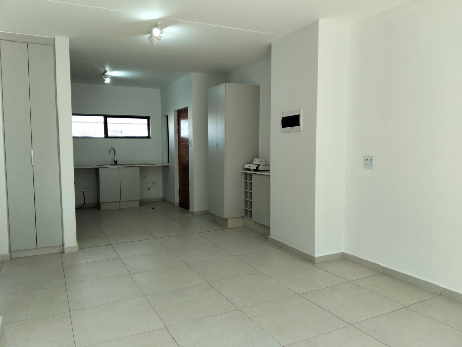To Let 2 Bedroom Property for Rent in Wilgeheuwel Gauteng