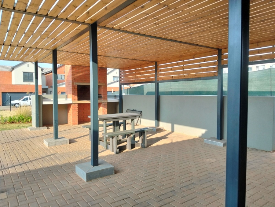 To Let 2 Bedroom Property for Rent in Wilgeheuwel Gauteng