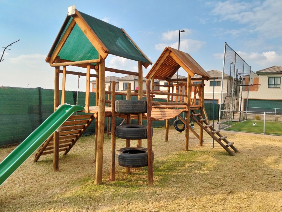 To Let 2 Bedroom Property for Rent in Wilgeheuwel Gauteng