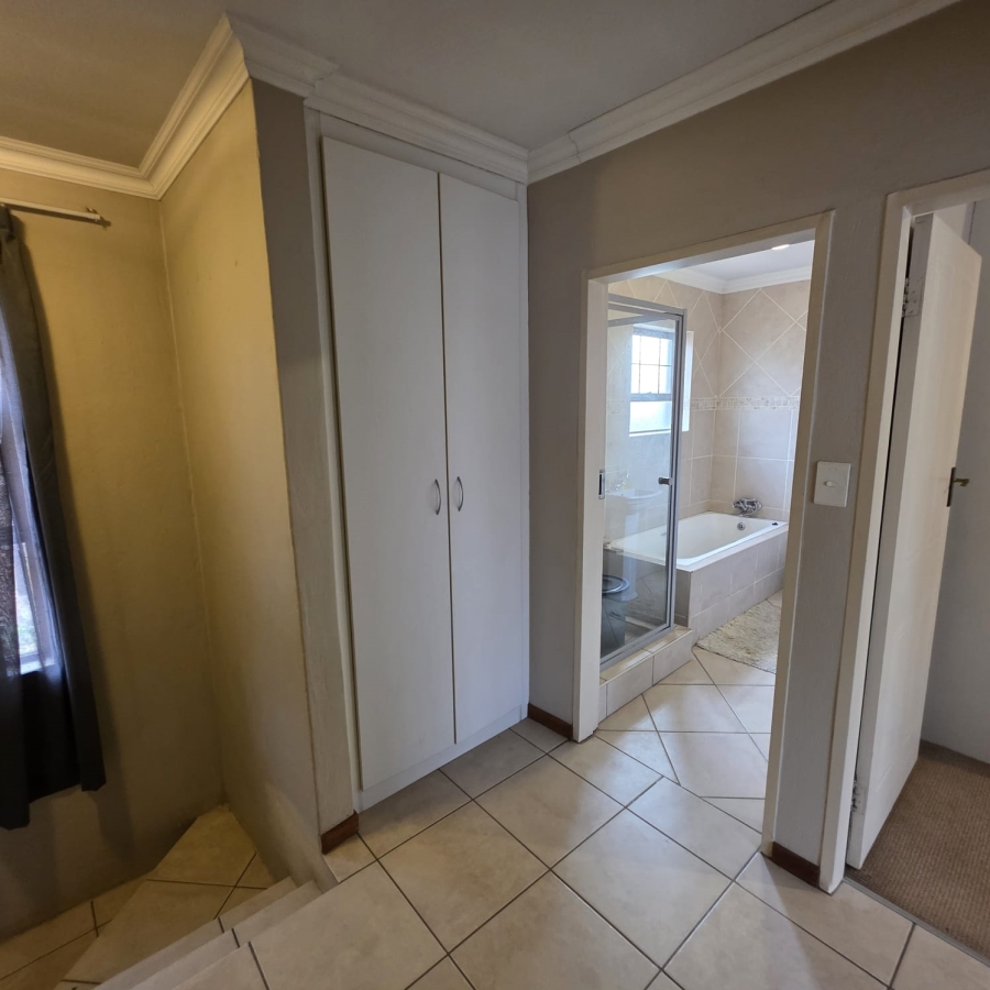 3 Bedroom Property for Sale in Equestria Gauteng