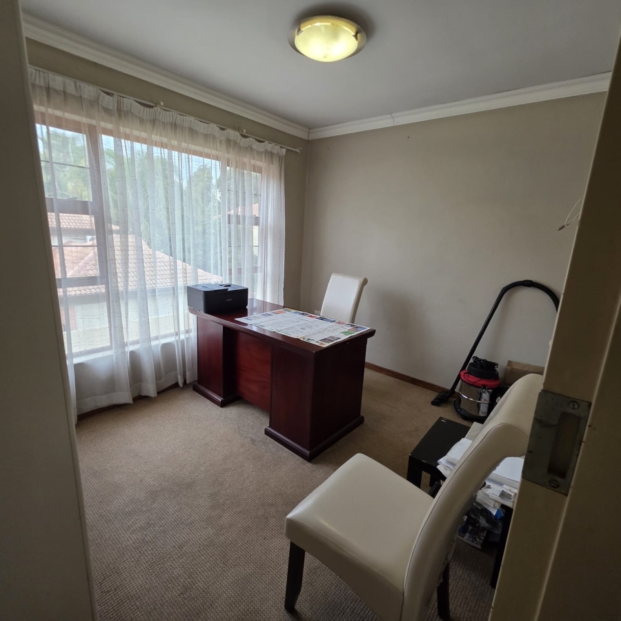 3 Bedroom Property for Sale in Equestria Gauteng