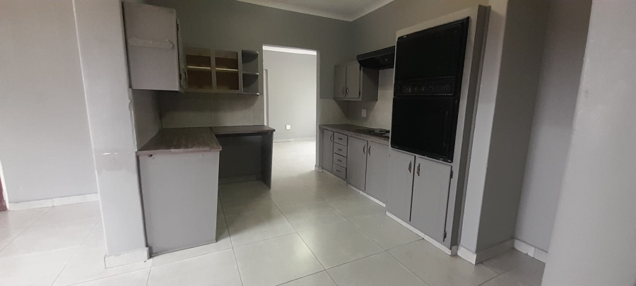 3 Bedroom Property for Sale in Golf Park Gauteng