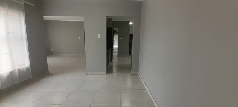 3 Bedroom Property for Sale in Golf Park Gauteng